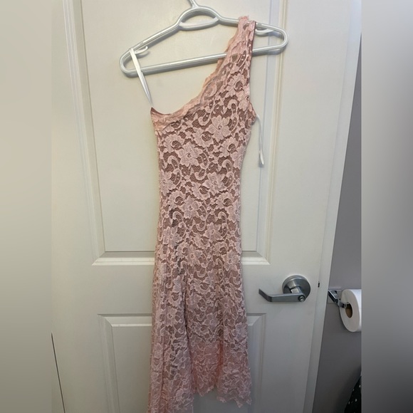 Debbie Shuchai one shoulder pink dress - Picture 3 of 3